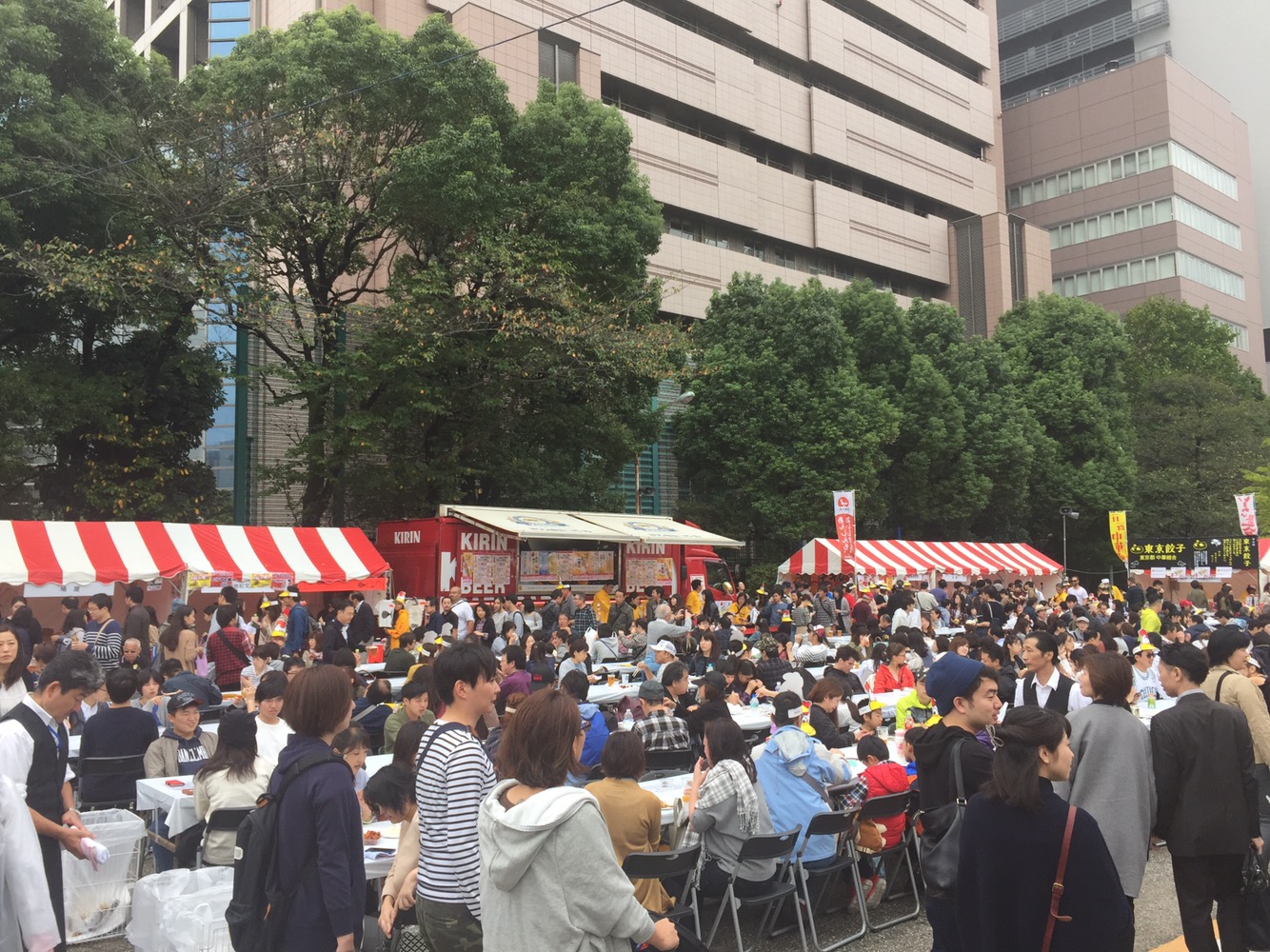 東京築地の秋の風物詩「築地秋まつり」！フード＆ドリンクの祭典へようこそ！