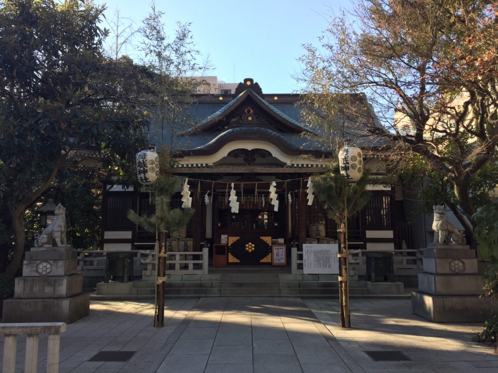 白鳥と蔵にゆかりある歴史ある社へ 東京福めぐり”鳥越神社”