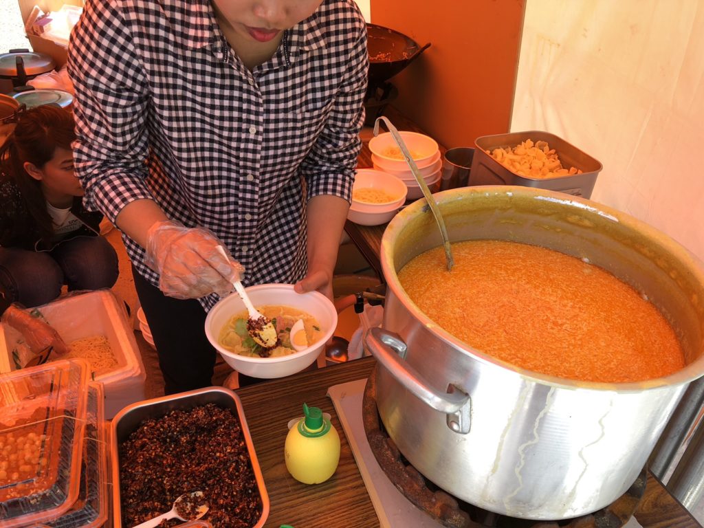 東京タワーの下でミャンマー祭り！ようこそリアルなミャンマーへ