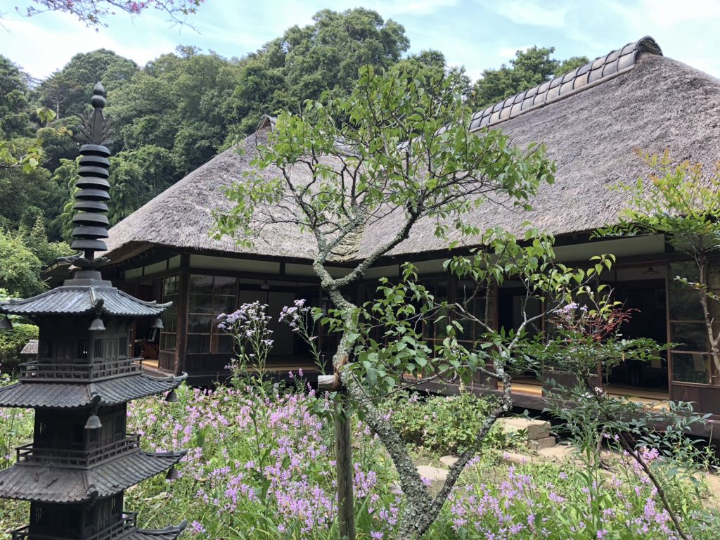 鎌倉七福神巡り「浄智寺」　山居幽勝と笑顔の布袋様、建長寺も