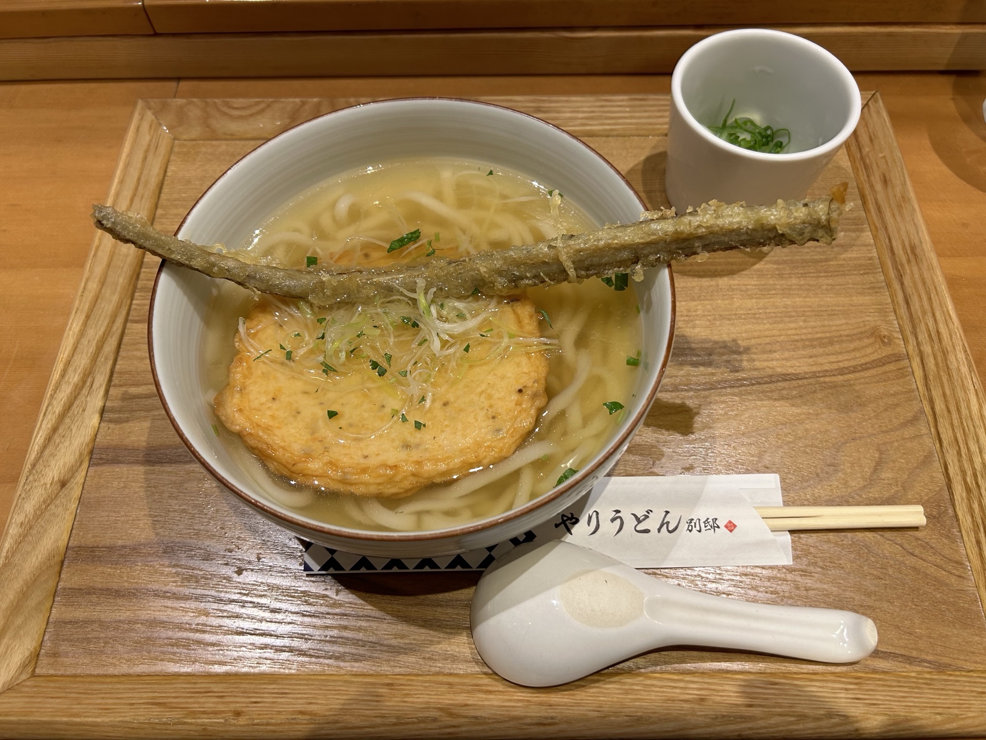 福岡空港「博多やりうどん別邸」！実はうどん王国"福岡"、地元で愛される"博多やりうどん"