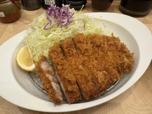 「とんかつ檍」蒲田本店！"とんかつ激戦区"蒲田の名店で味わう絶品"ロースかつランチ定食"