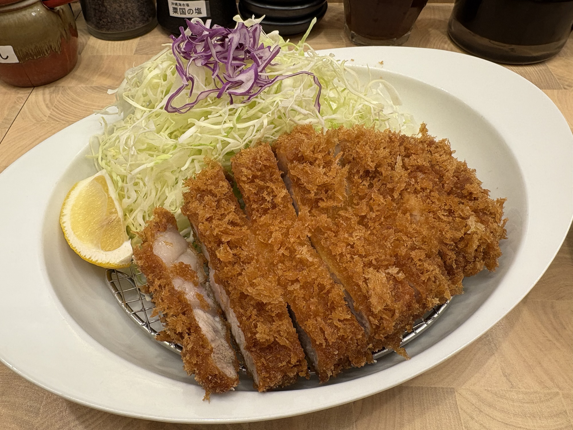 「とんかつ檍」蒲田本店！"とんかつ激戦区"蒲田の名店で味わう絶品"ロースかつランチ定食"